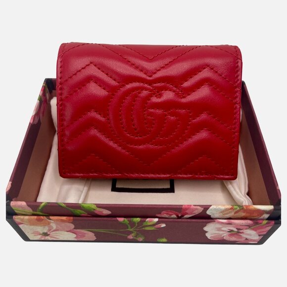 Authentic Gucci Red Double G Logo Leather Compact Wallet - Picture 3 of 4
